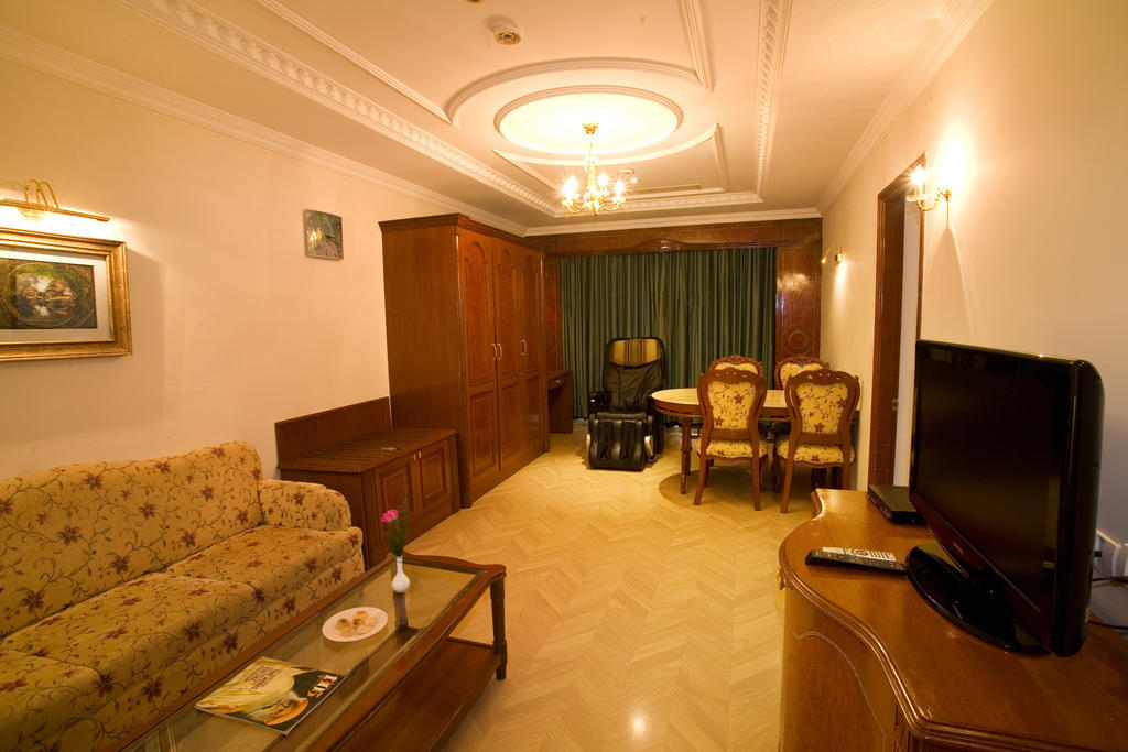 Hotel Benzz Park Chennai Room photo