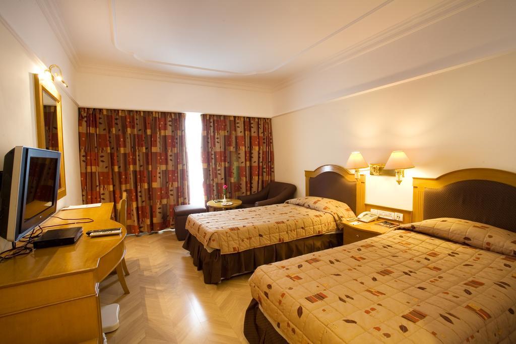 Hotel Benzz Park Chennai Exterior photo