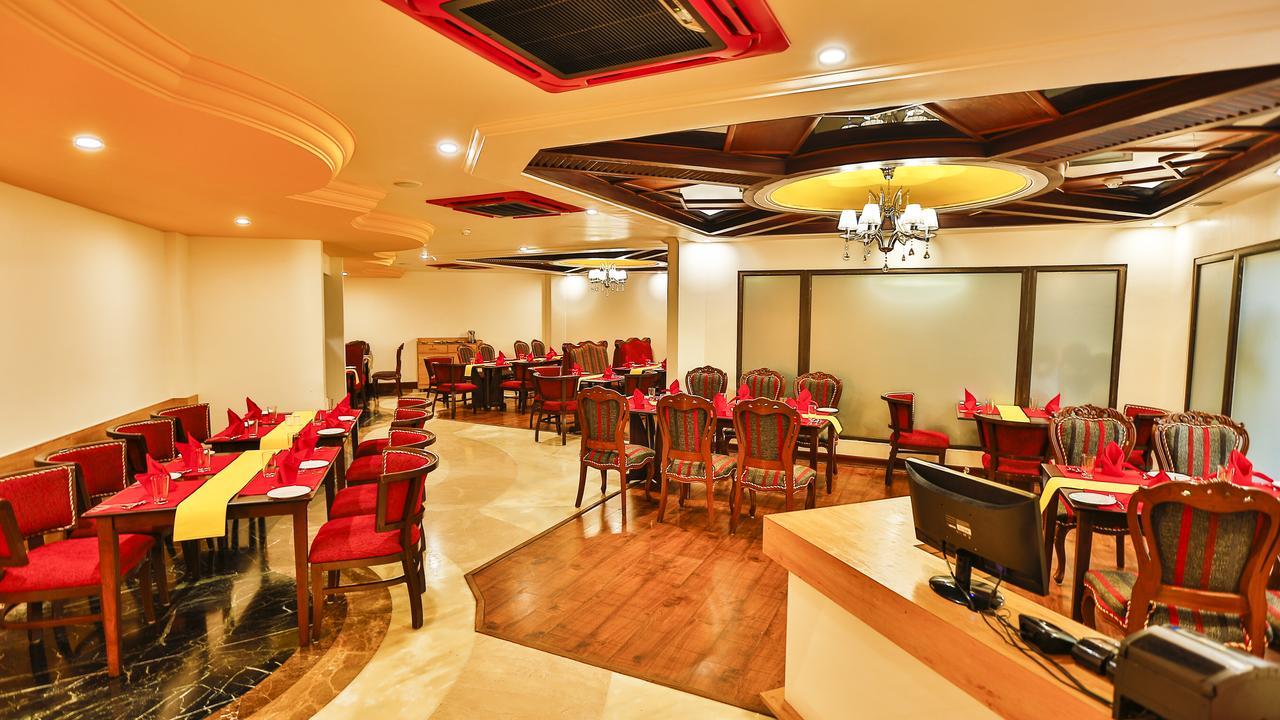 Hotel Benzz Park Chennai Exterior photo