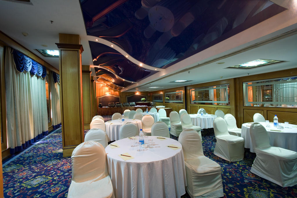 Hotel Benzz Park Chennai Exterior photo