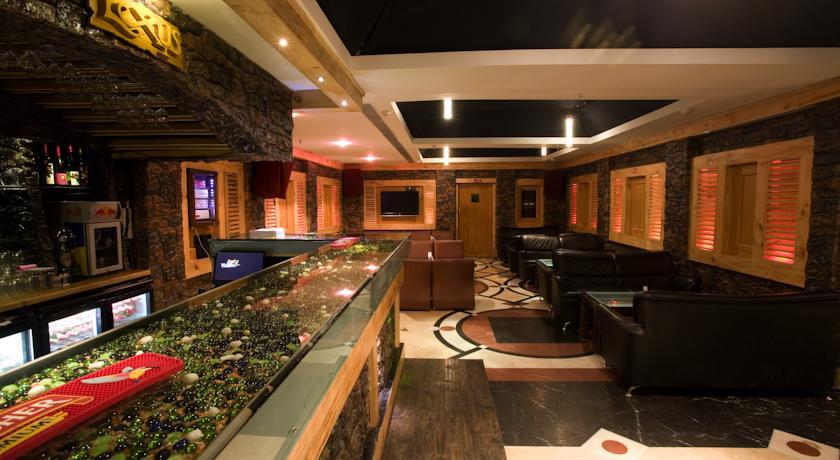 Hotel Benzz Park Chennai Exterior photo